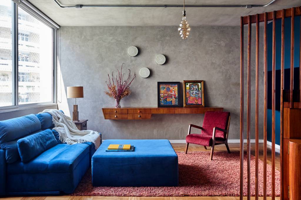 decoracao-sofa-azul-colorido Como usar sofá colorido na decoração