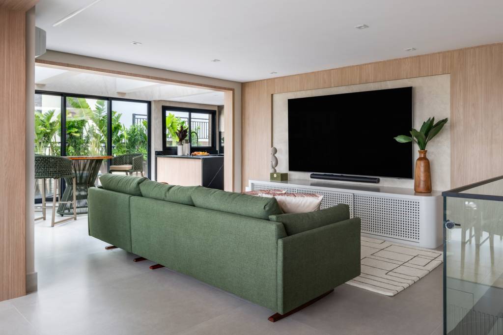 decoracao-sofa-colorido-verde Como usar sofá colorido na decoração