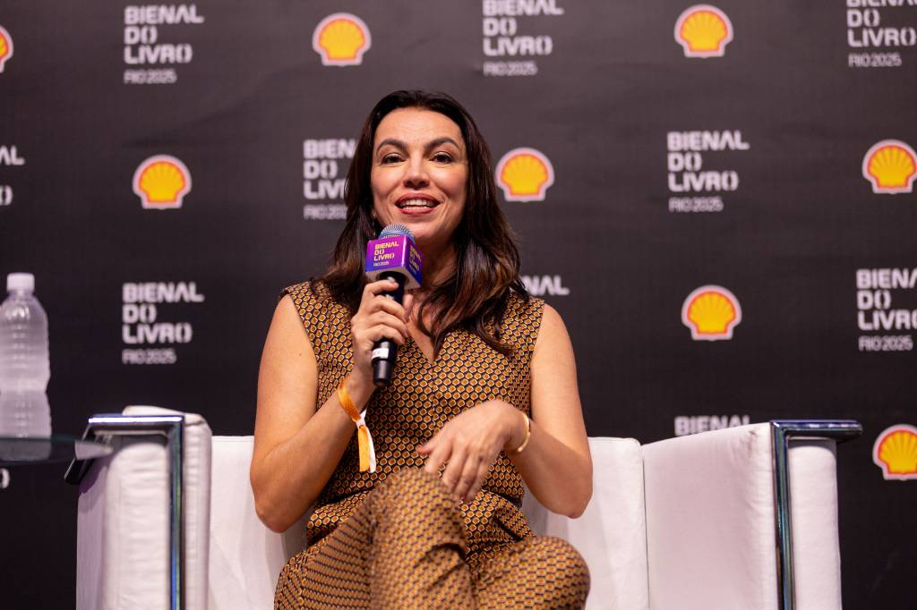 destaques-bienal-do-livro (4) Ana Paula Araujo em palestra durante a Bienal do Livro