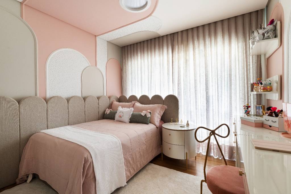 quarto-menina-rosa-decoracao Paredes com três cores