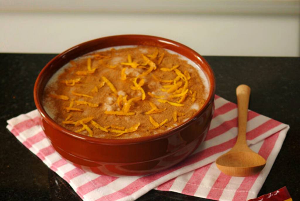 receitas-canjica-canjica-com-canela-cravo-da-índia-noz-moscada-e-raspas de laranja Canjica com cravo-da-índia, canela, noz-moscada e raspas de laranja