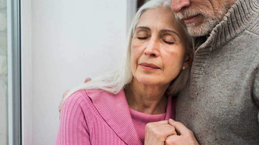 O crescimento dos casos de HIV entre mulheres acima dos 60 anos