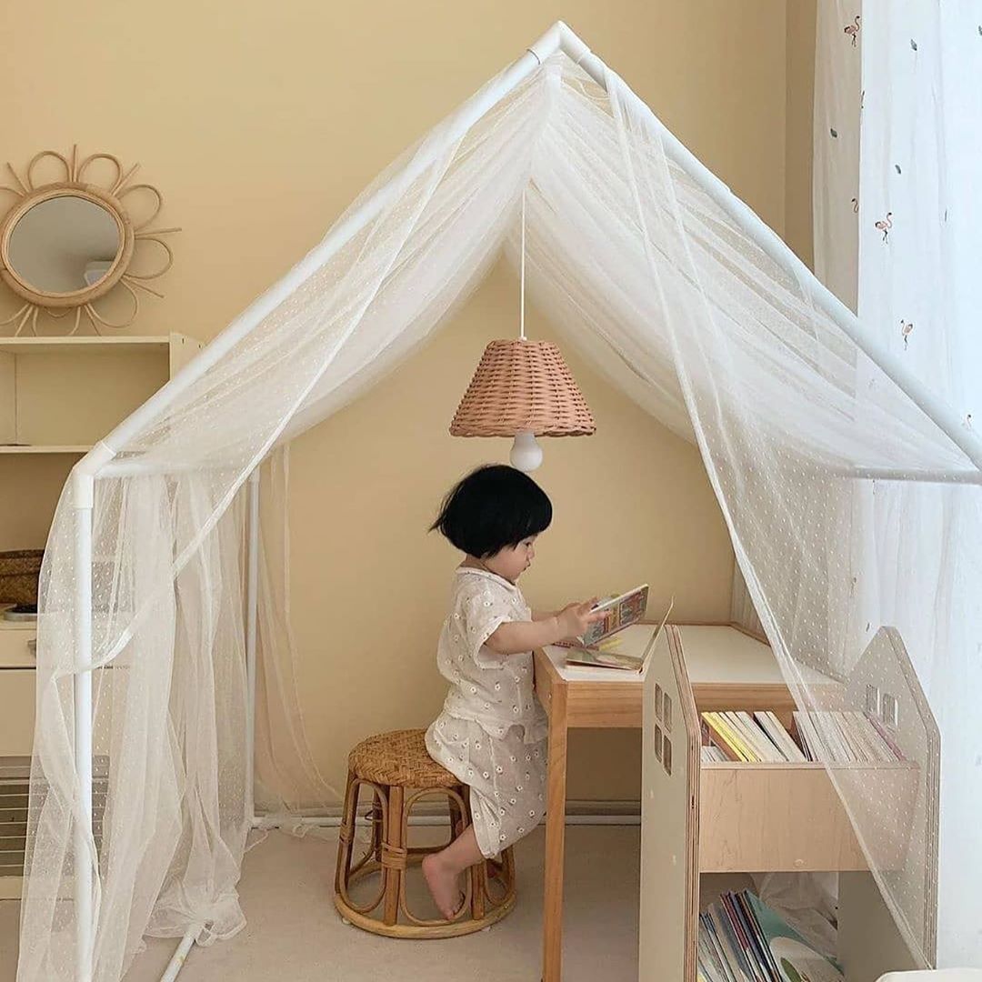 Montar uma cabana pode ser a programação perfeita para as férias escolares.