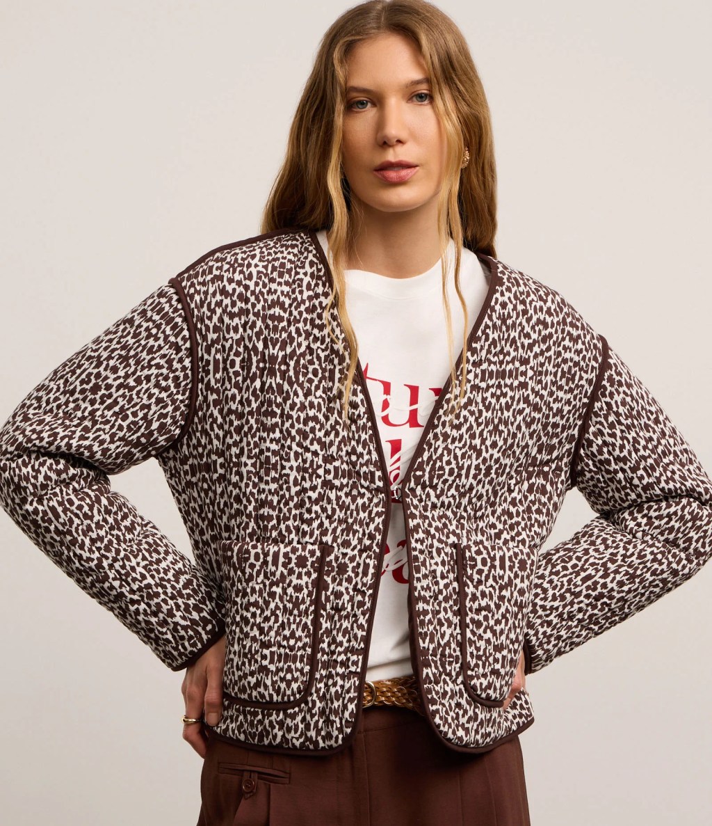 Jaqueta acolchoada com estampa animal print