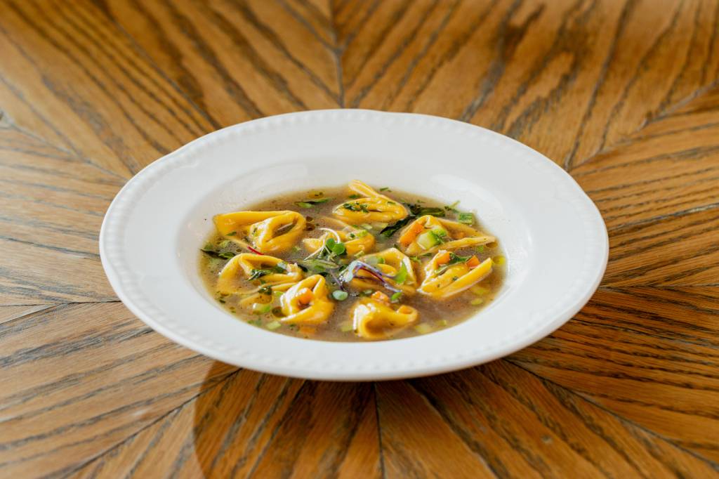 sopas-caldos-La Serena-cappeletti O Cappeletti do restaurante La Serena