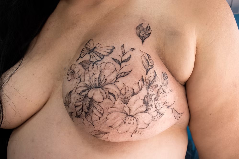 tattoo-truck_2 Imagem de um seio coberto de tatuagens após uma cirurgia para a retirada do câncer de mama