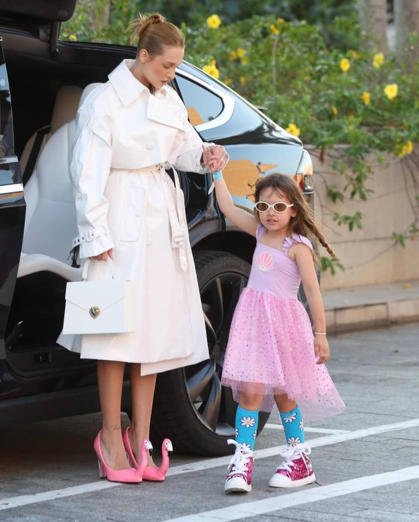 Malu Borges e filha, Maria Isabel