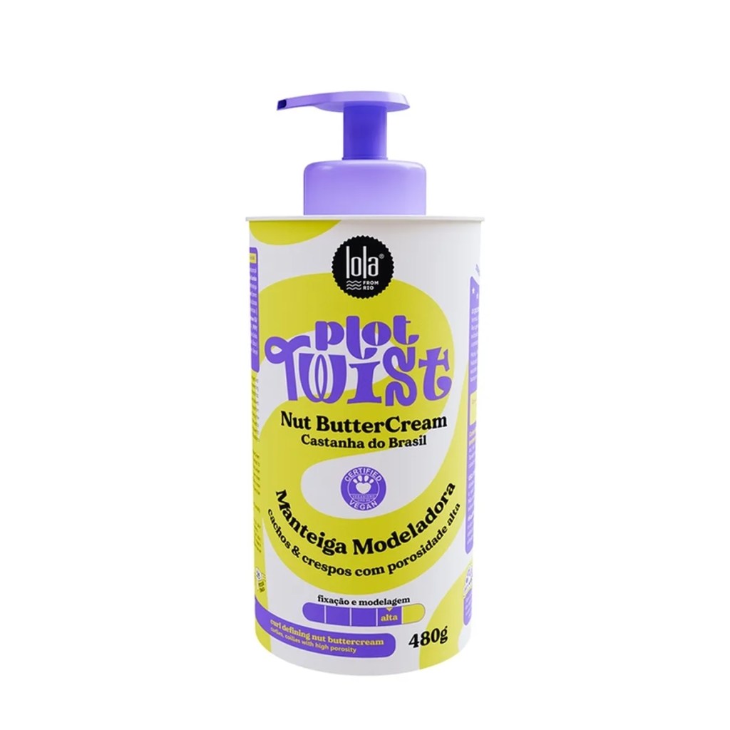 Embalagem de manteiga capilar da marca Lola Cosmetics. Ela é branca com desenhos e detalhes em branco e lilás