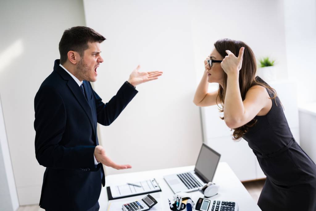 Trabalhar com o ex? 5 passos para lidar sem perder a paz