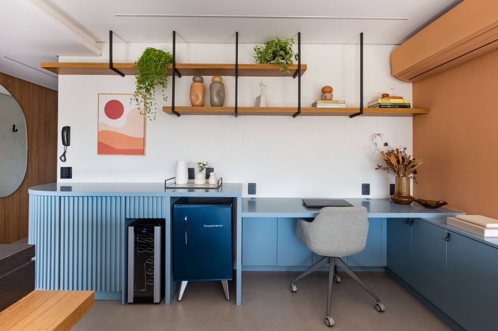 5 inspirações de decoração acolhedora para um home office confortável