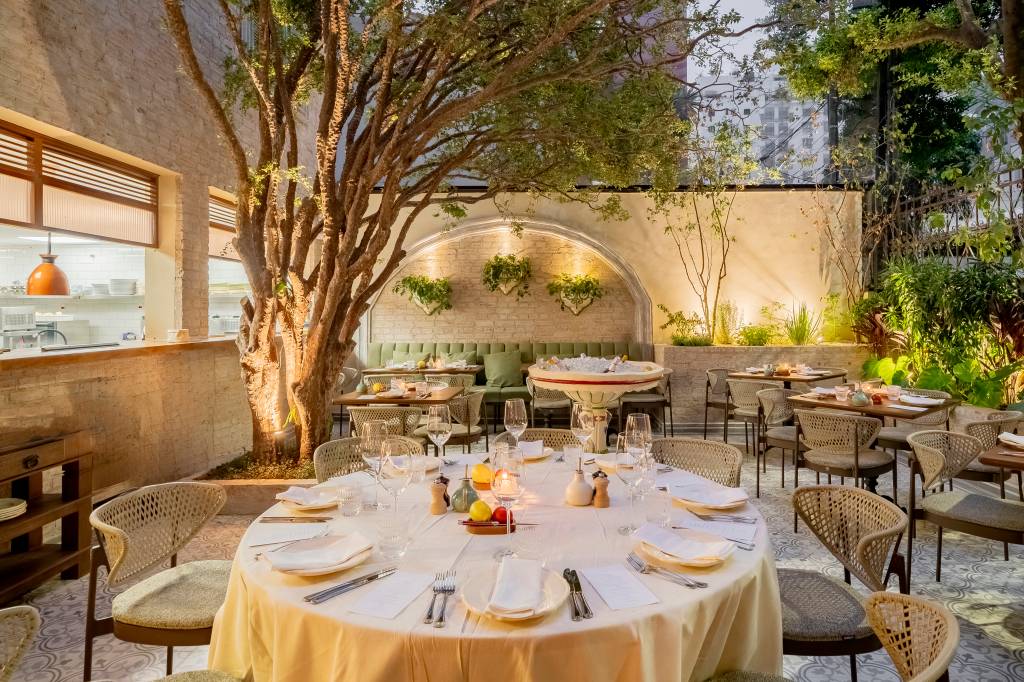 18 restaurantes em SP com ambientes tão incríveis que parecem saídos de filmes