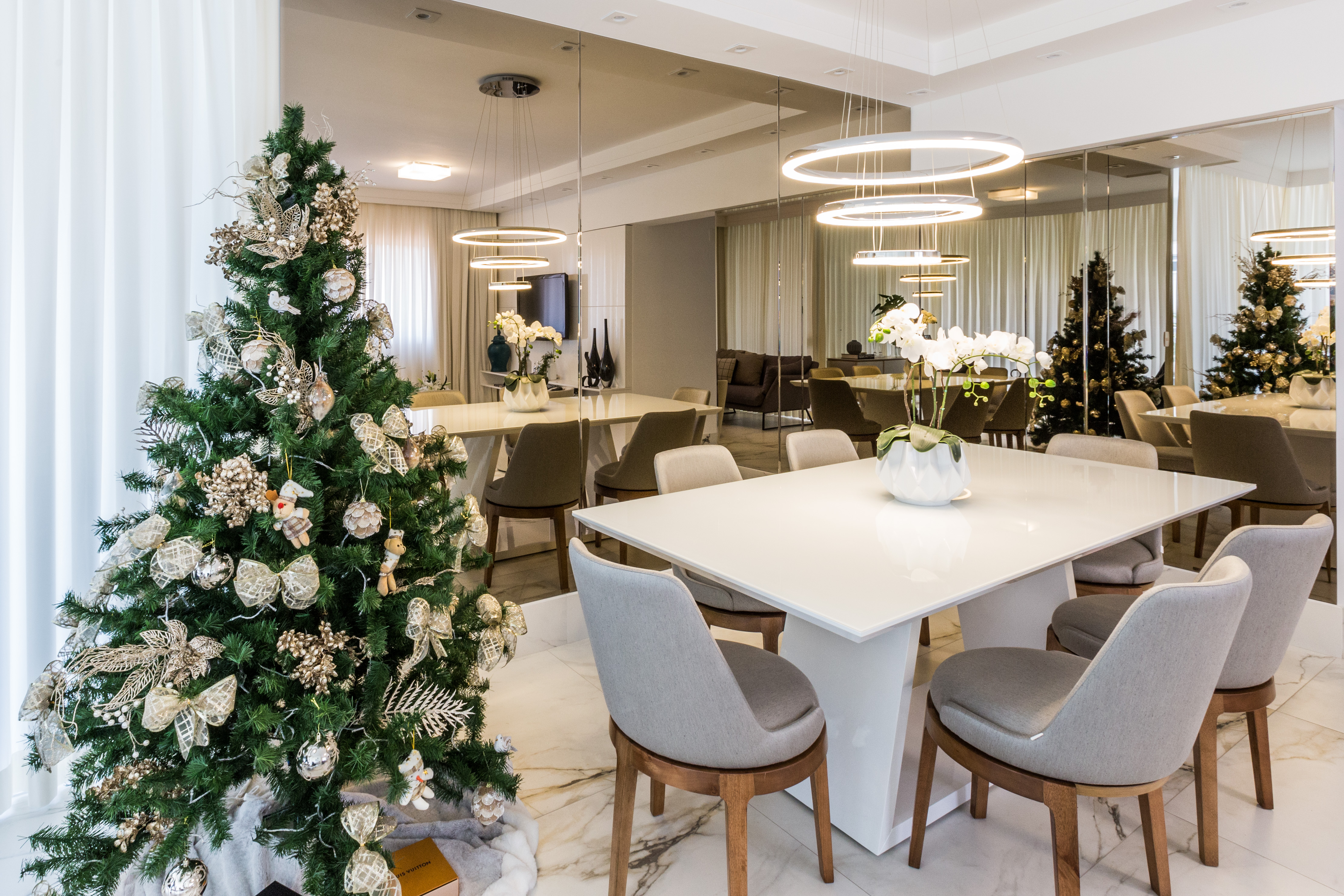 Decora&ccedil;&atilde;o de Natal dourada