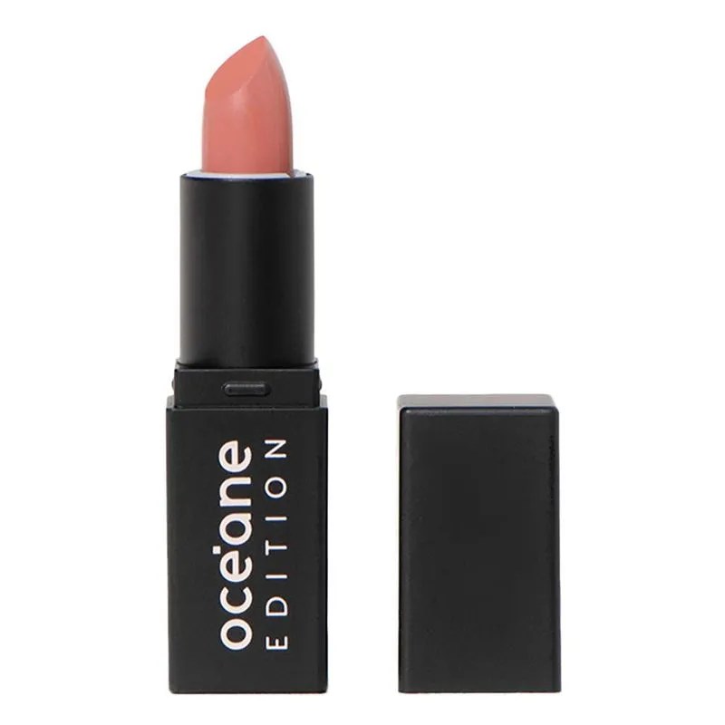 Foto mostra batom nude rosado da Océane.