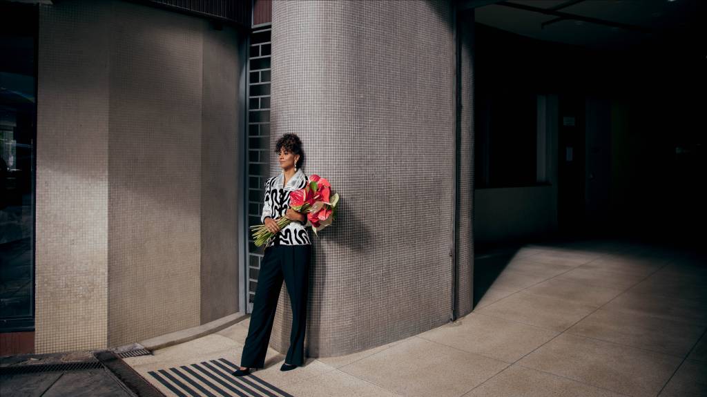 Aline Midlej: “Quando piso no estúdio, muitos brasileiros pisam comigo”