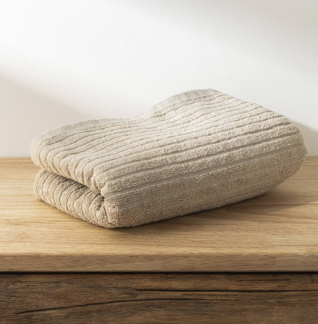 4 segredos para ter toalhas macias e cheirosas como as de um hotel de luxo