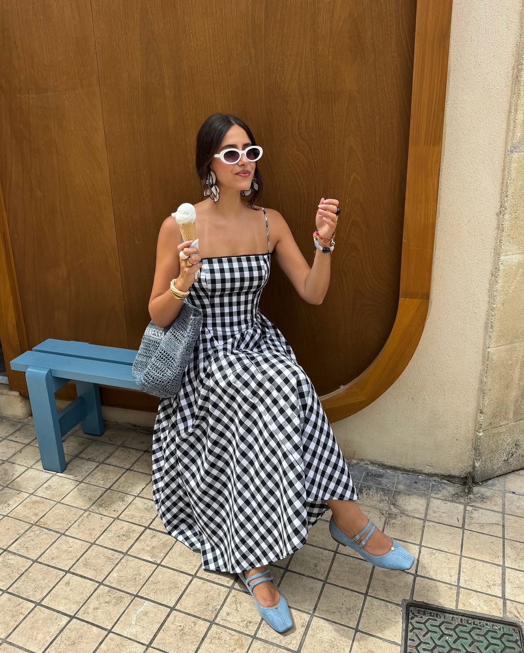 Xadrez vichy volta com for&ccedil;a nos vestidos leves da temporada de ver&atilde;o