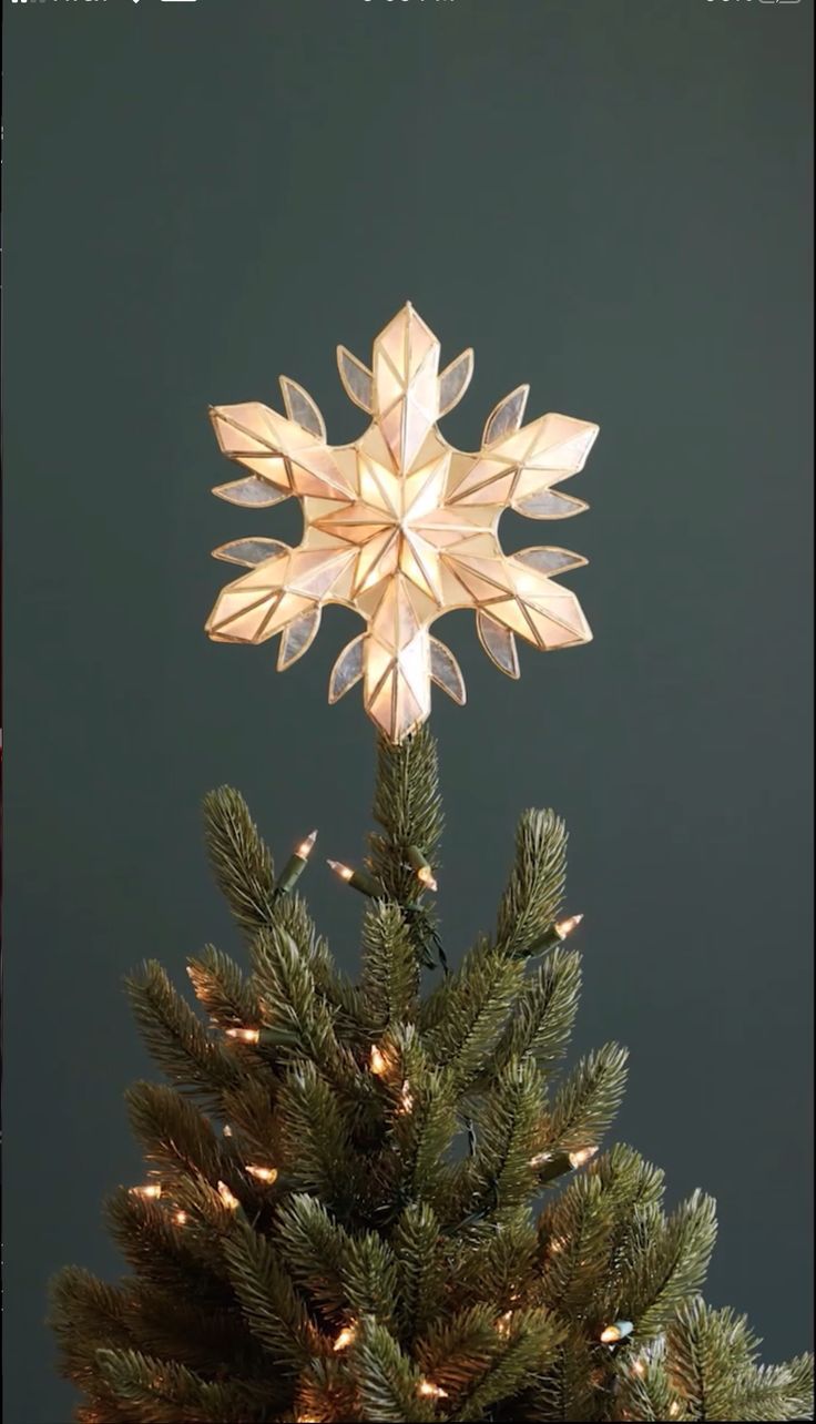 Imagem de estrela de Natal para colocar no topo da &aacute;rvore.