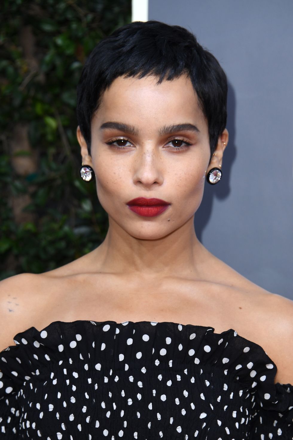 Imagem de pixie cut de Zoe Kravitz.