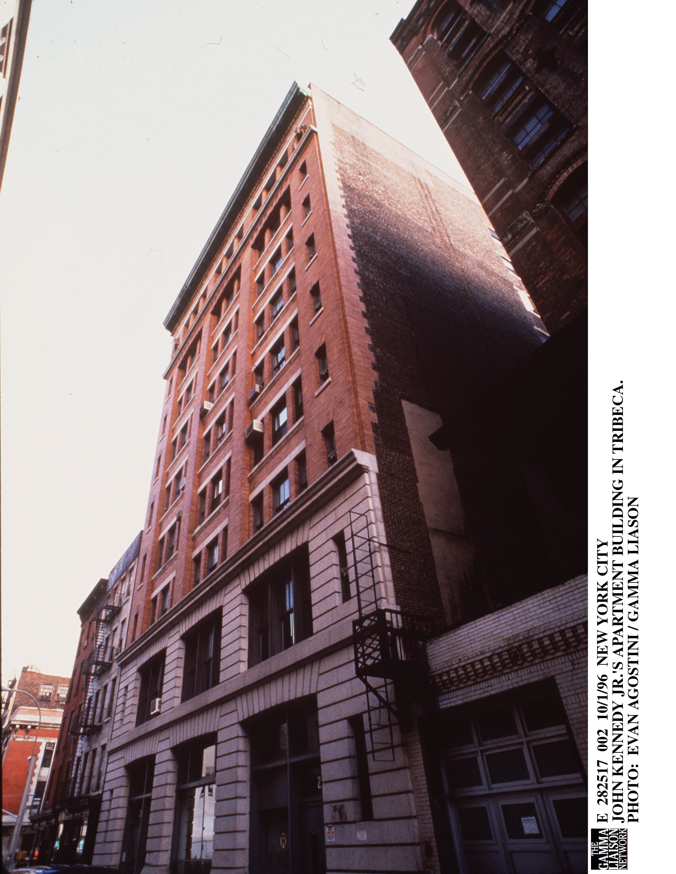 Fachada do pr&eacute;dio em Tribeca onde John F. Kennedy Jr. morou com Carolyn Bessette em Nova York