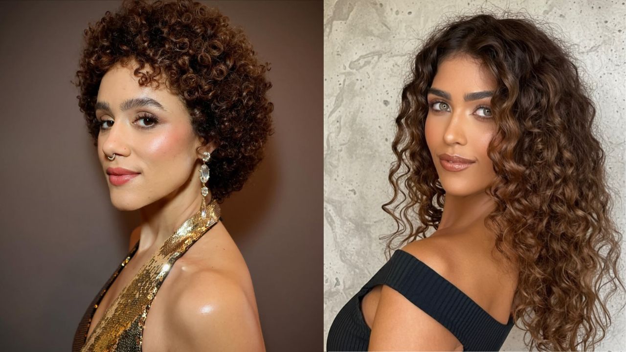 Close em duas mulheres cacheadas fazendo posa para foto em est&uacute;dio