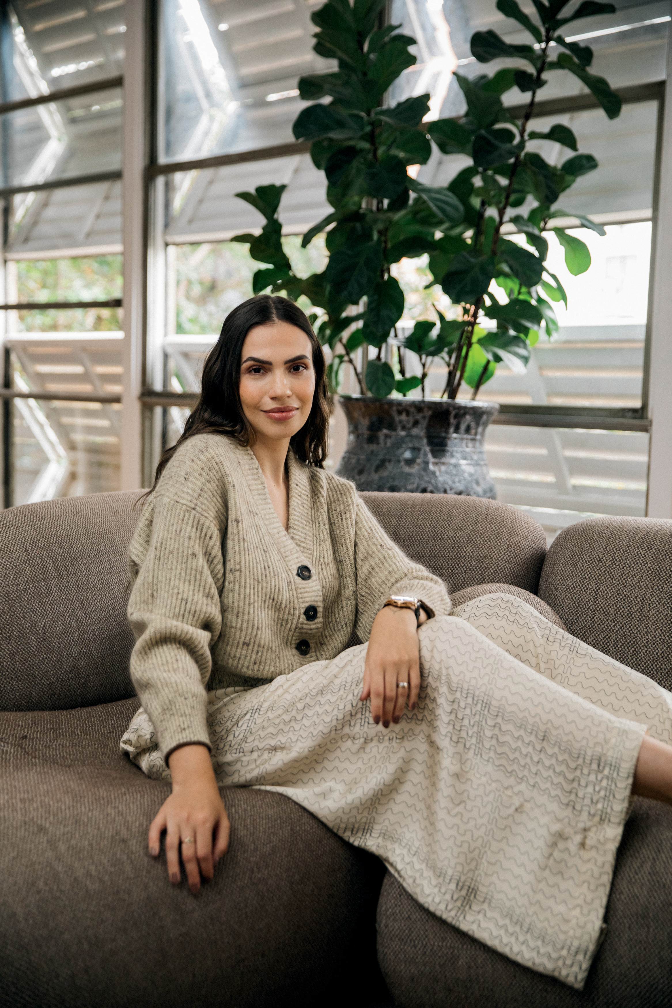 Fernanda Inglesis se destaca por seu estilo confort&aacute;vel e elegante