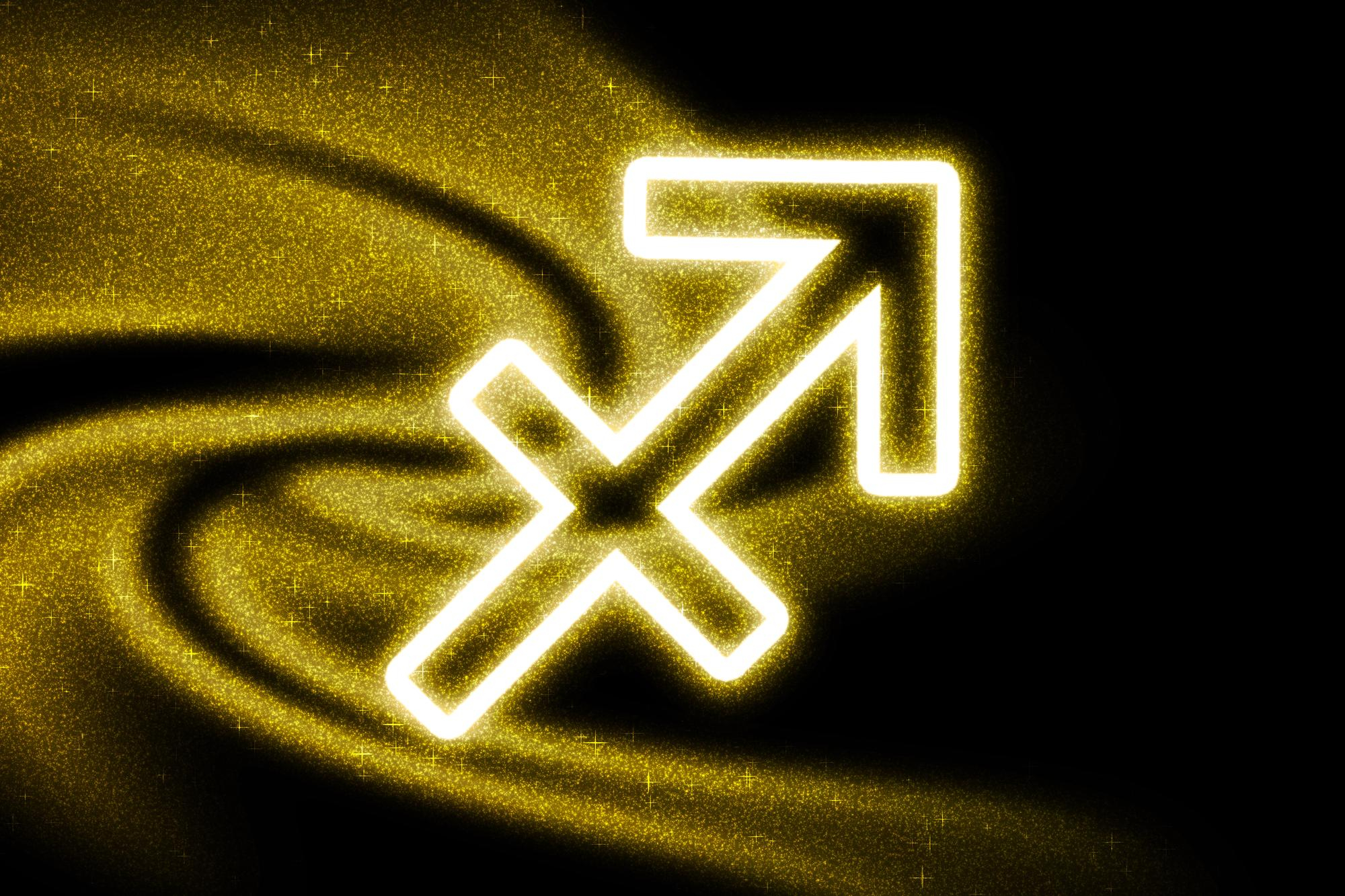 Ilustra&ccedil;&atilde;o do s&iacute;mbolo de Sagit&aacute;rio em formato de neon dourado, com brilhos e part&iacute;culas luminosas ao redor. O arco e flecha estilizados remetem ao esp&iacute;rito aventureiro e expansivo associado ao signo.