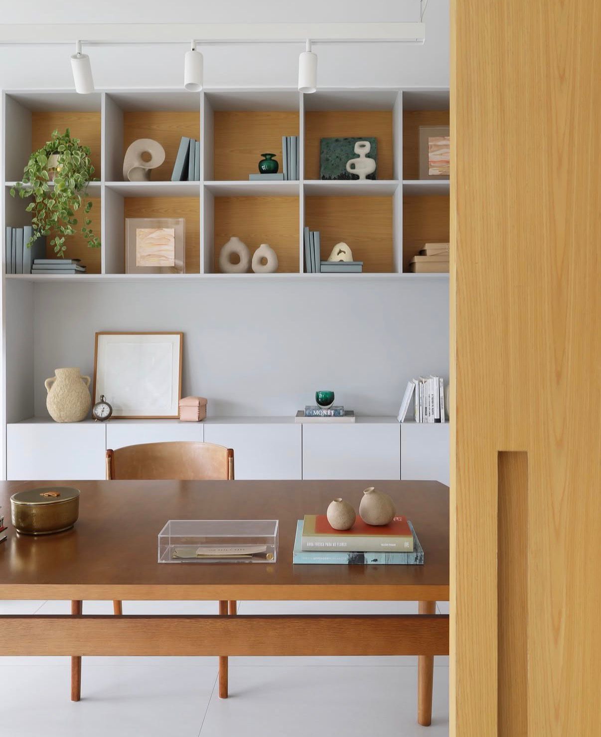 Como garantir um espa&ccedil;o calmo para o home office, segundo o Feng shui