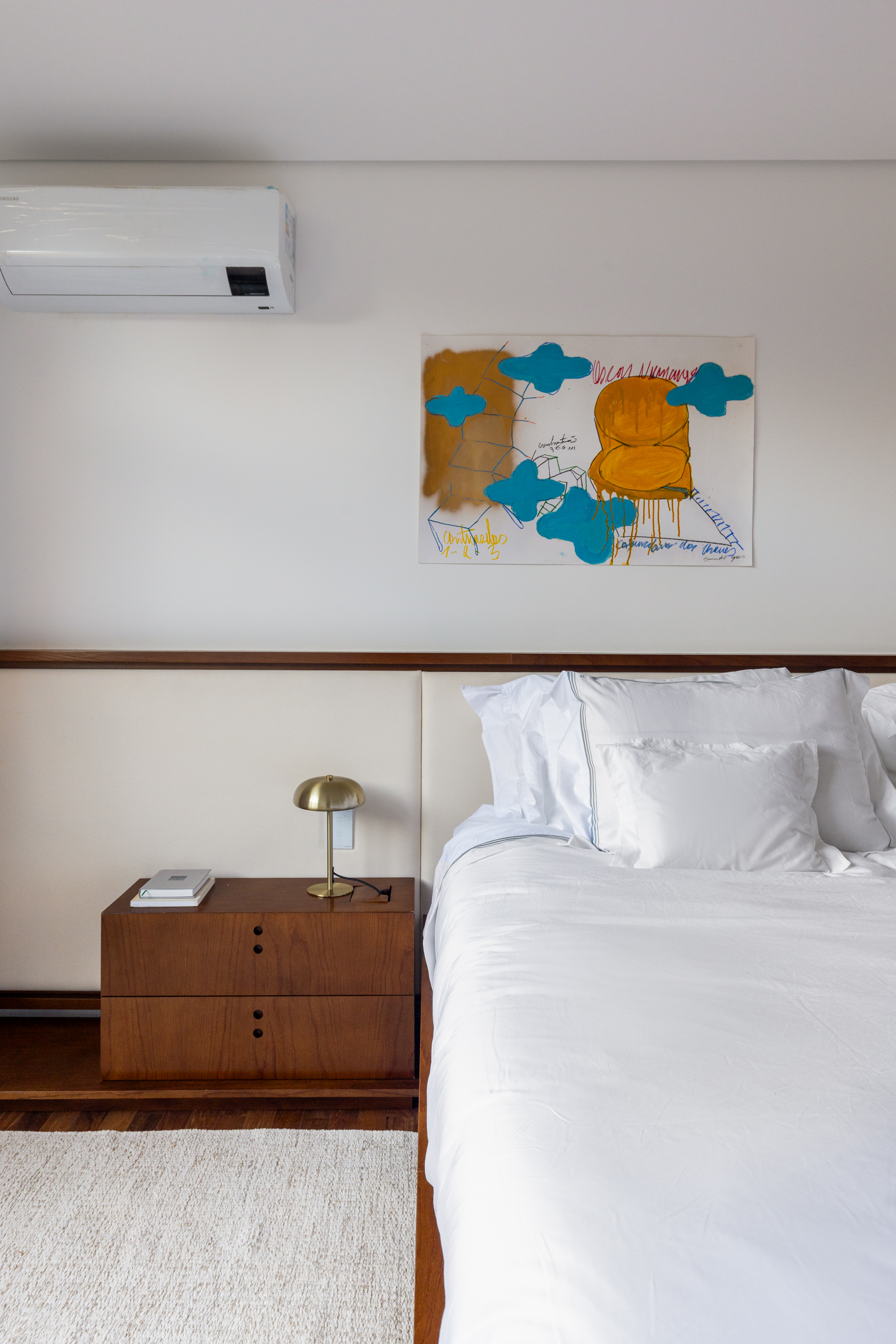 Quarto de casal com d&eacute;cor neutro e simples: ideias e inspira&ccedil;&otilde;es elegantes