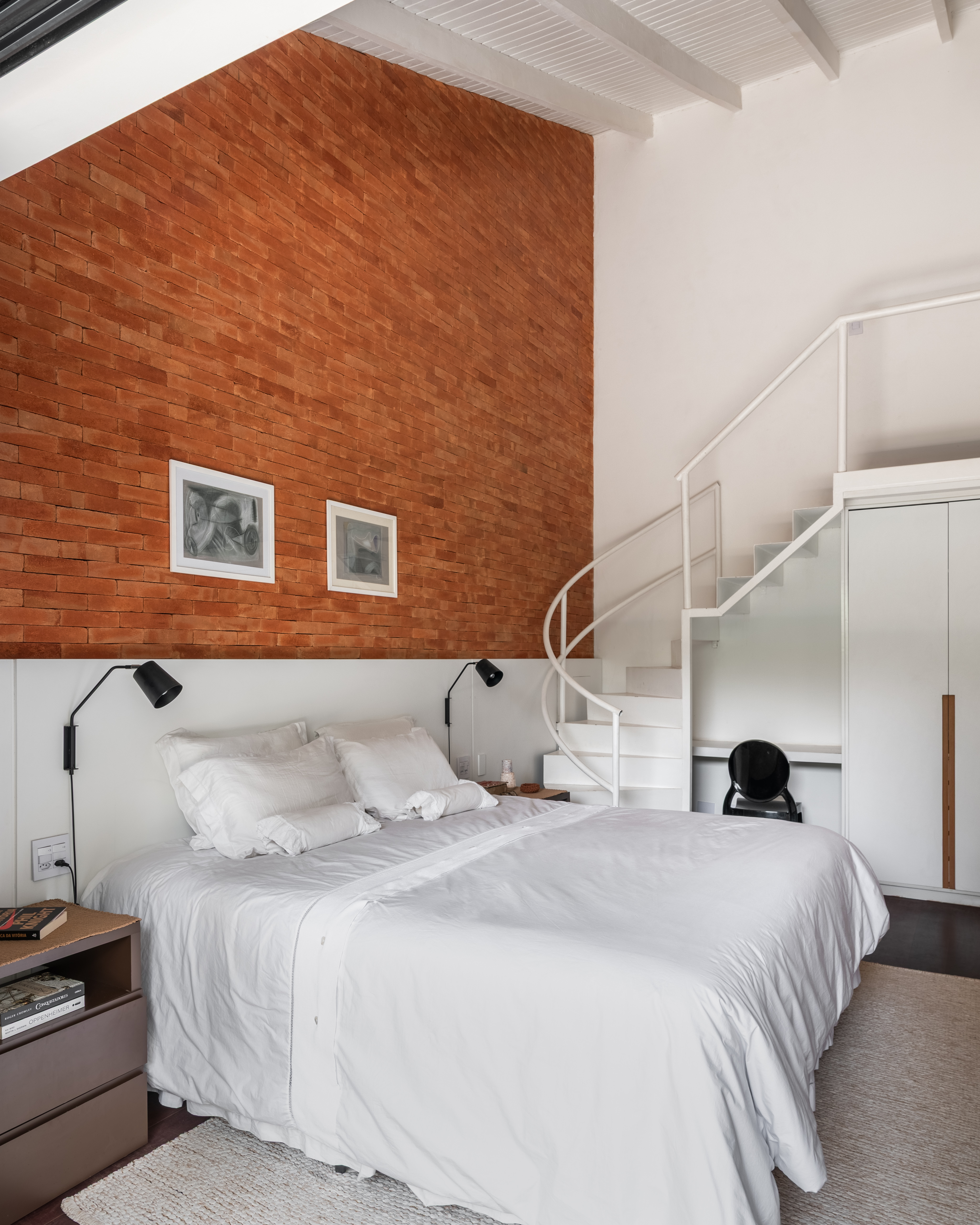 Quarto de casal com d&eacute;cor neutro e simples: ideias e inspira&ccedil;&otilde;es elegantes