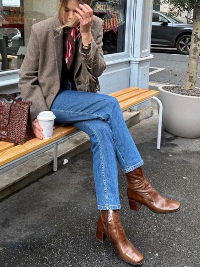 Capa de: Do escritório ao lazer: 6 looks com bota marrom de cano curto fáceis de copiar