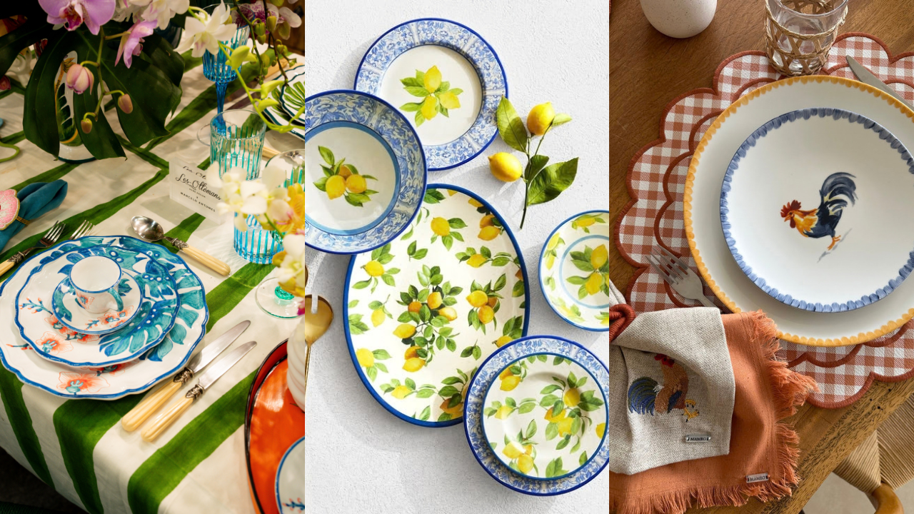 Três arranjos de mesa com louças e decorações coloridas. À esquerda, pratos azuis e brancos com flores sobre toalha listrada verde e branca. Ao centro, pratos brancos com limões amarelos e bordas azuis. À direita, pratos com galo pintado sobre jogo americano xadrez marrom e branco